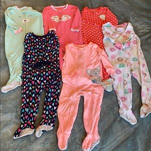 Lot of 6 2T fleece sleepers